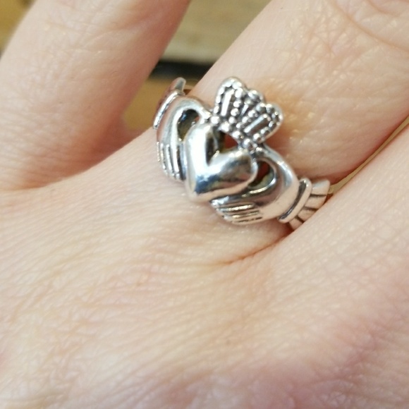Jewelry - Sterling silver Claddagh ring size 7.75